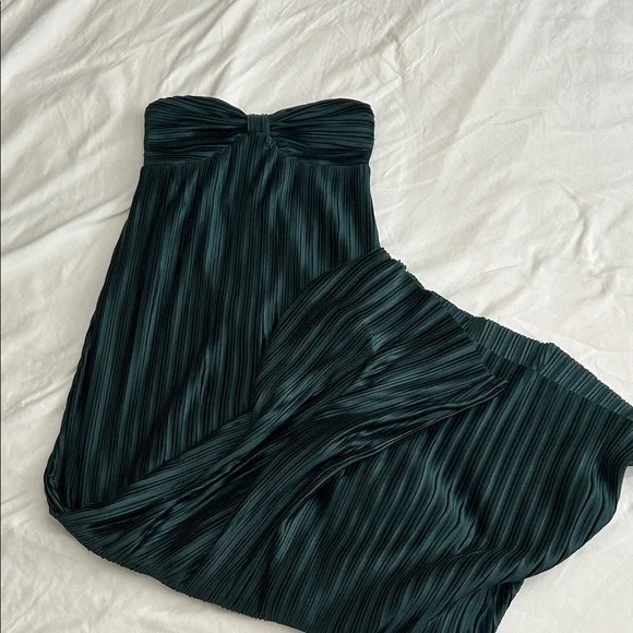 Lulus emerald pleated strapless dress - Picture 3 of 9